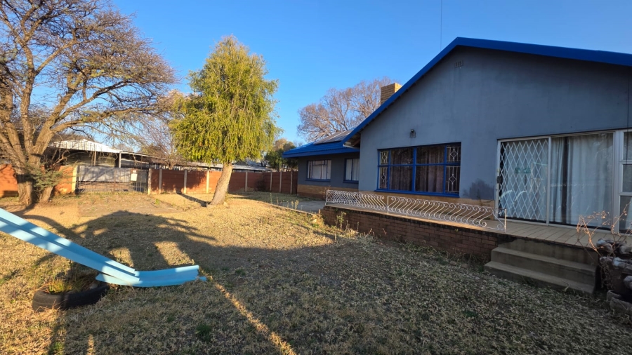 4 Bedroom Property for Sale in Songloed North West